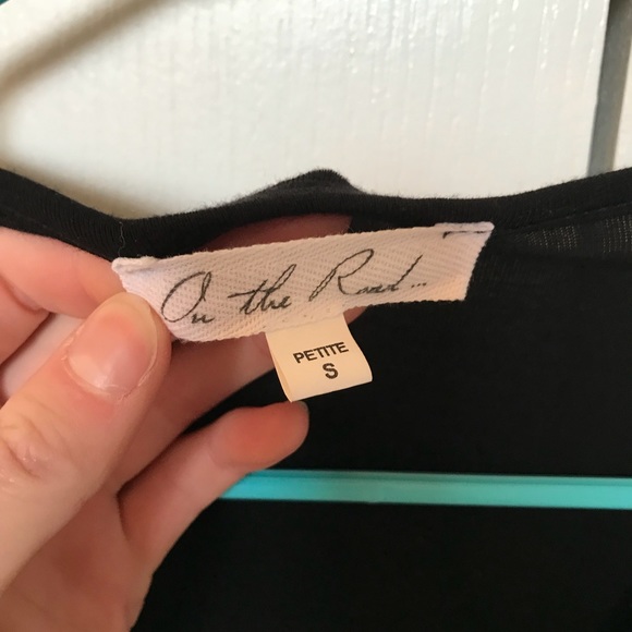 Black long sleeve - Picture 2 of 3